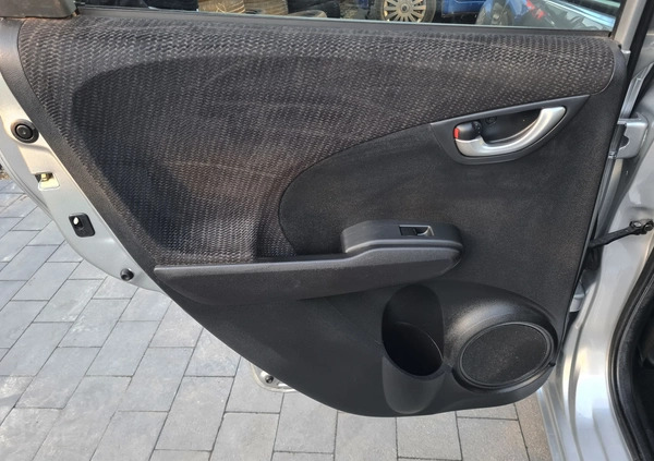 Honda Jazz cena 34999 przebieg: 118756, rok produkcji 2015 z Kęty małe 596